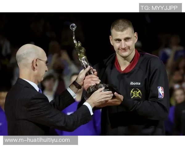 约基奇三分球表现不佳仍自信表示将进行调整期待更好发挥