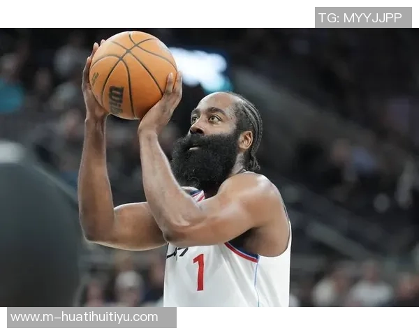 快船防守漏洞频现本赛季17场比赛中9次失分超过120分