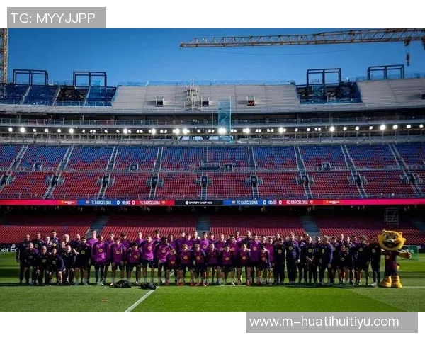 梅西社媒分享诺坎普打卡热潮球迷争相拍照留念