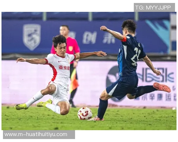 三镇门将郭嘉宇专注防守表现强调团队胜利的重要性